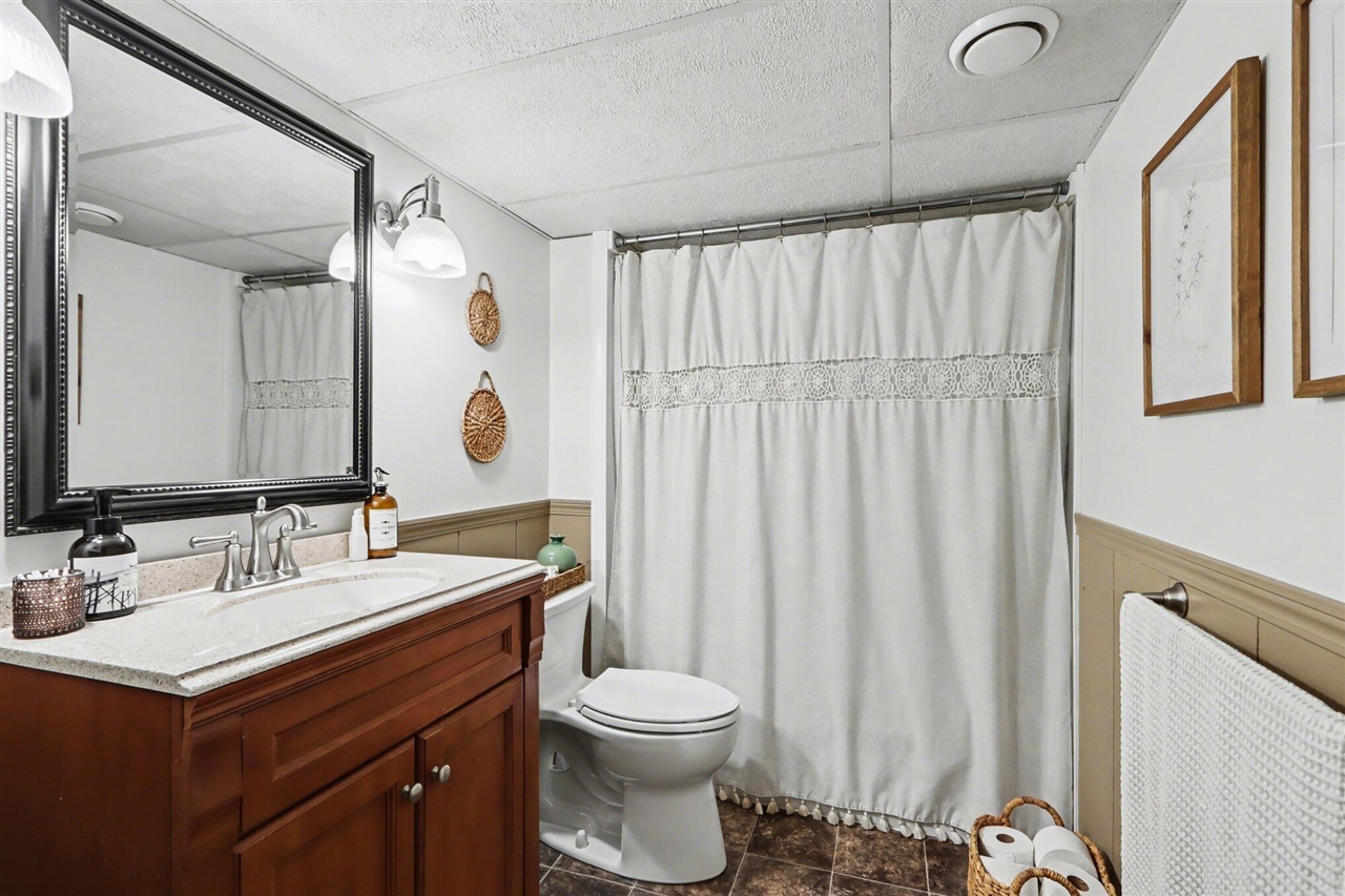 22381 N Angling Road, Centreville, MI, 49032-9749