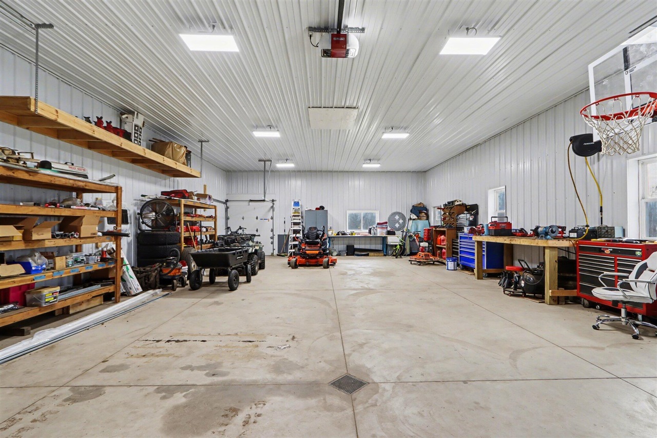 22381 N Angling Road, Centreville, MI, 49032-9749