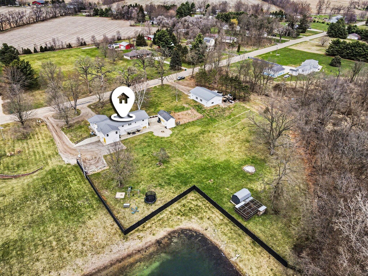 22381 N Angling Road, Centreville, MI, 49032-9749