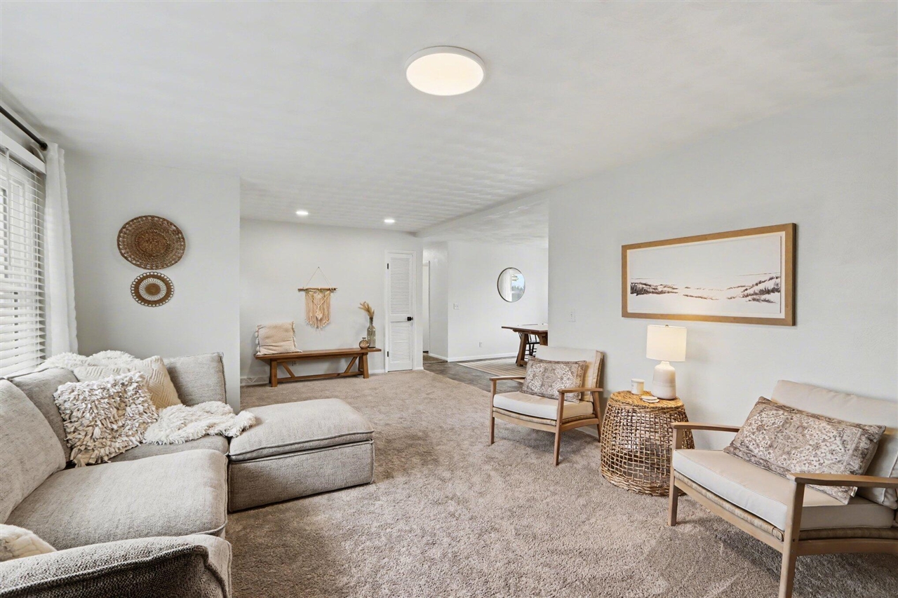 22381 N Angling Road, Centreville, MI, 49032-9749