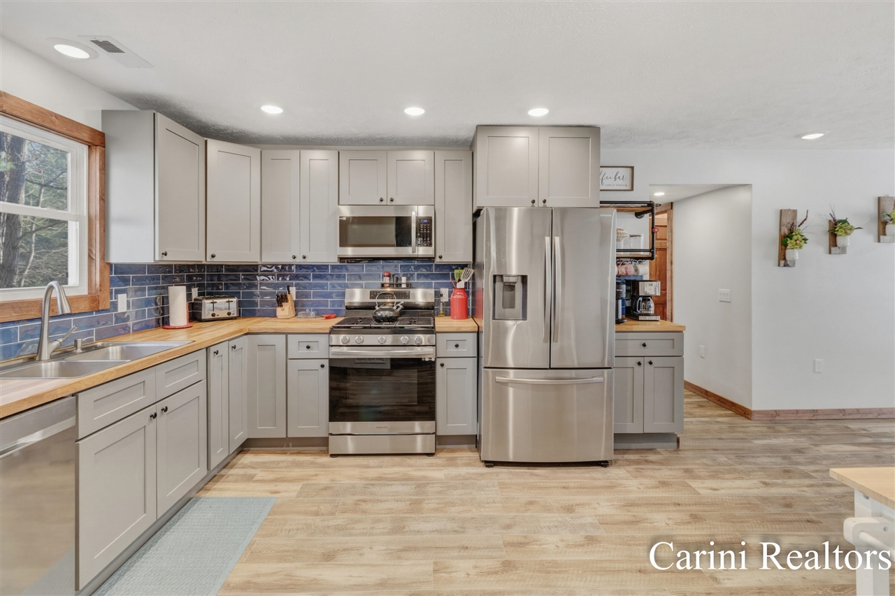 6384 N Mac Road, Irons, MI, 49644-9434