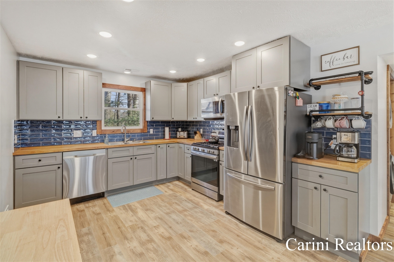 6384 N Mac Road, Irons, MI, 49644-9434