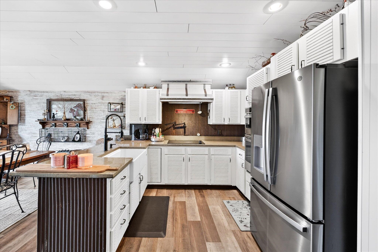 3457 138th Avenue, Hamilton, MI, 49419-9556