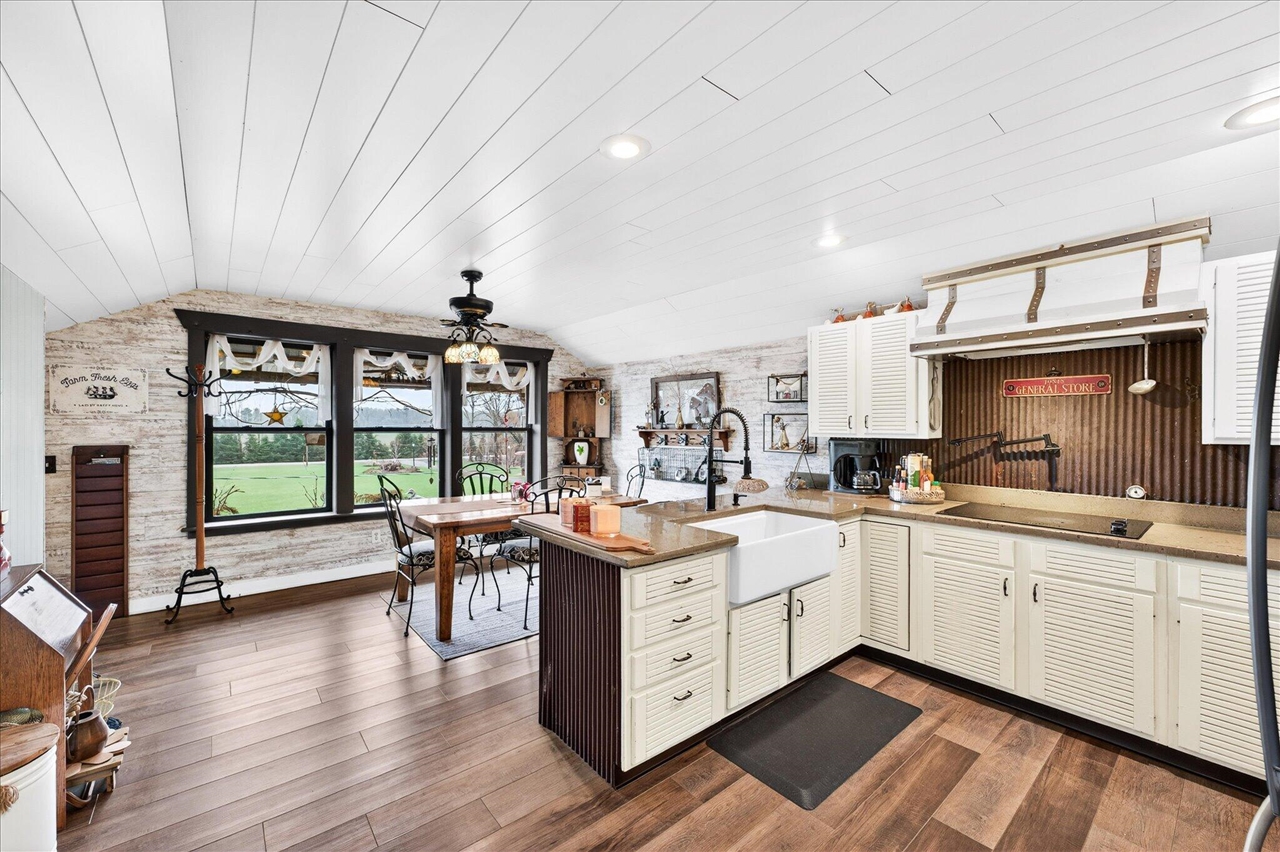 3457 138th Avenue, Hamilton, MI, 49419-9556