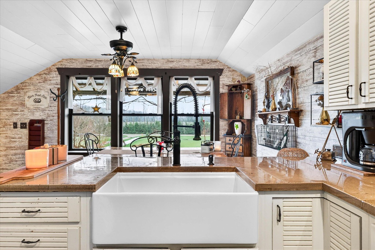 3457 138th Avenue, Hamilton, MI, 49419-9556