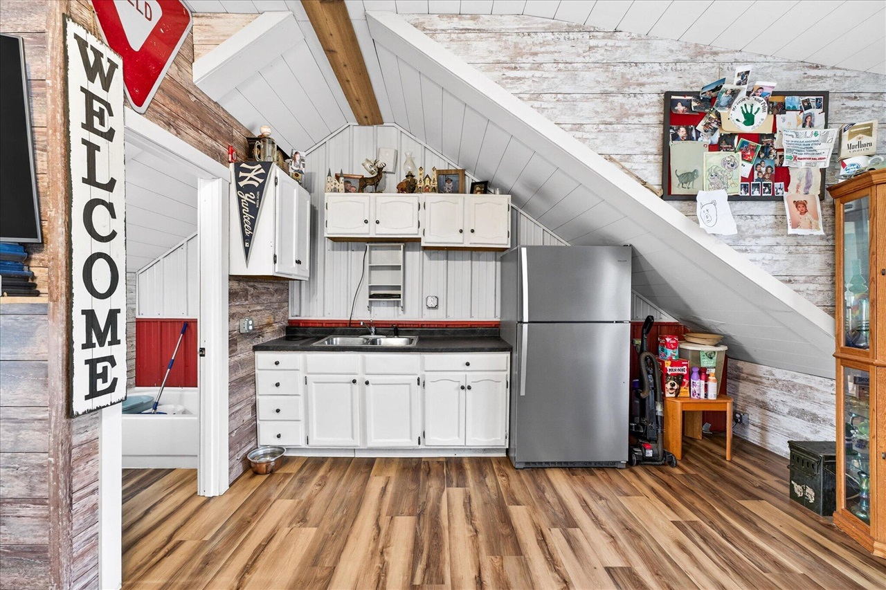 3457 138th Avenue, Hamilton, MI, 49419-9556