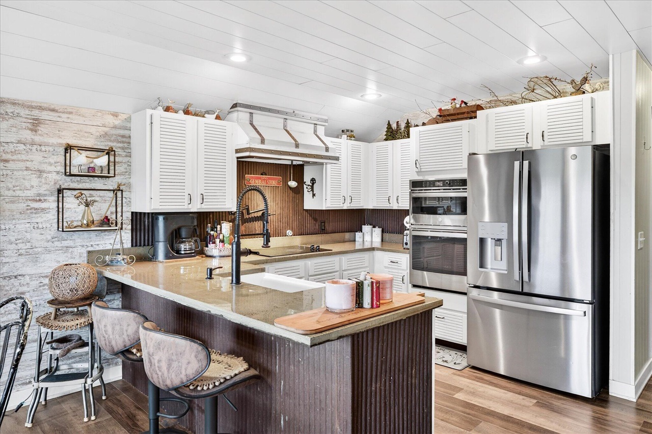 3457 138th Avenue, Hamilton, MI, 49419-9556