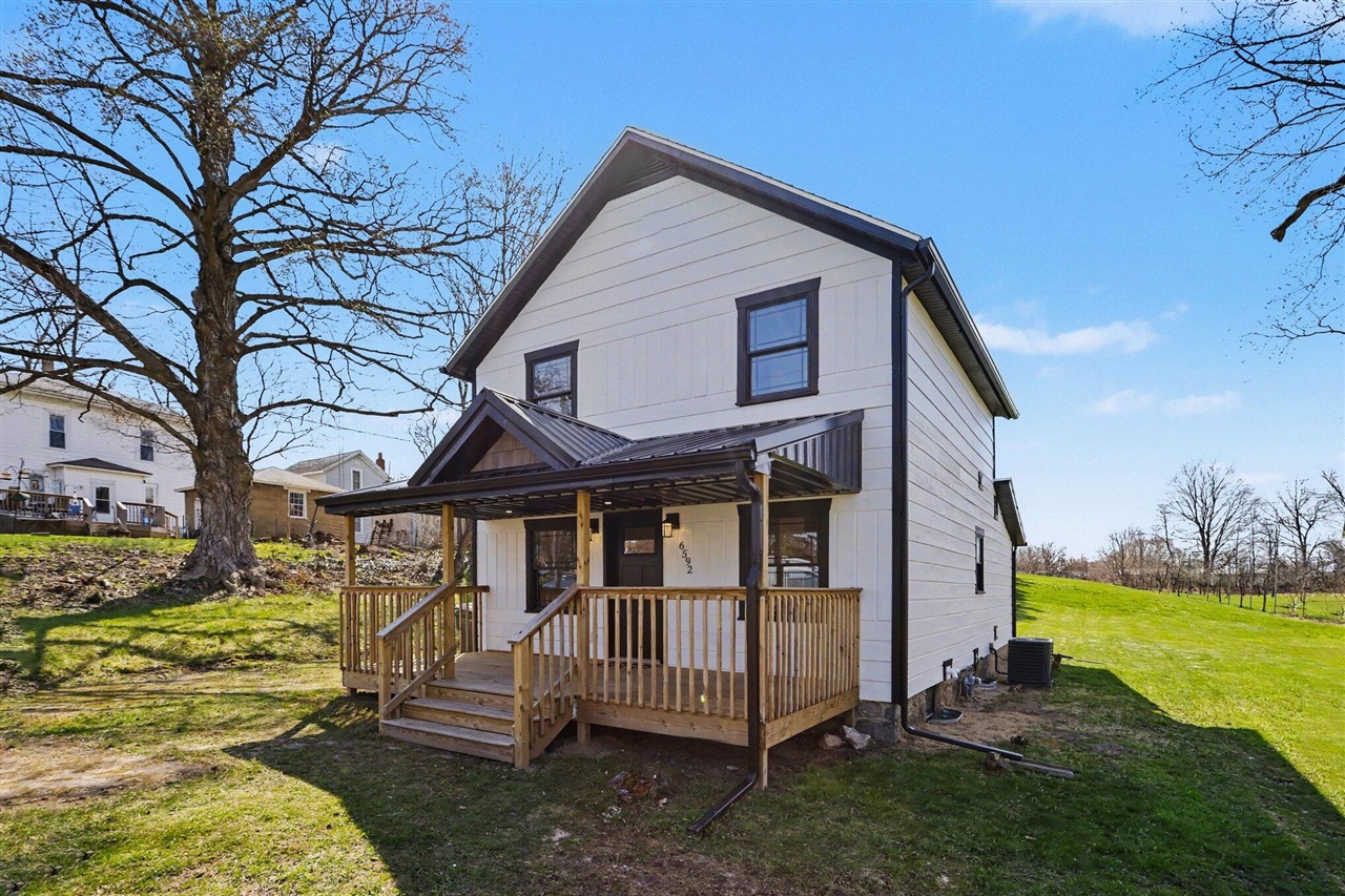 6592 Keigley Street, Eau Claire, MI, 49111-9320