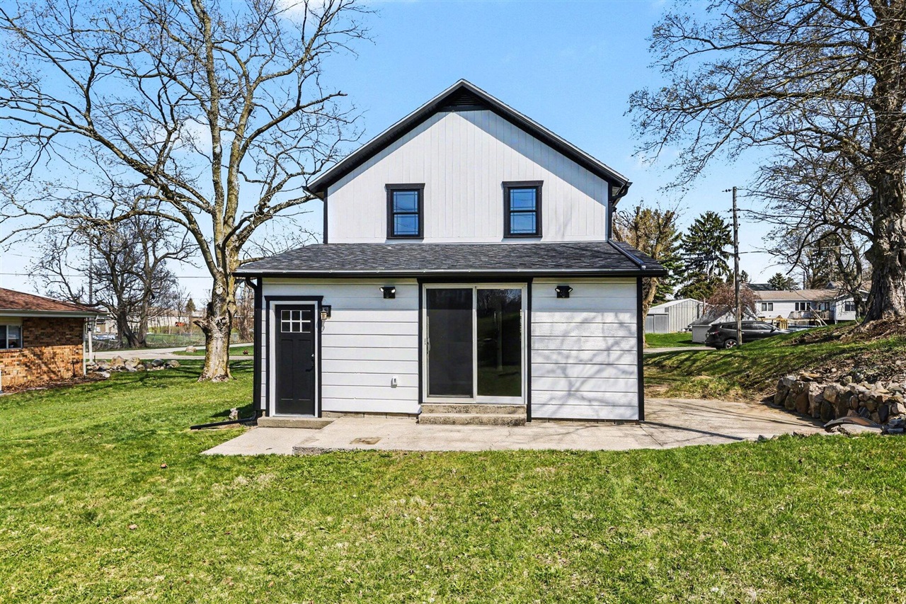 6592 Keigley Street, Eau Claire, MI, 49111-9320