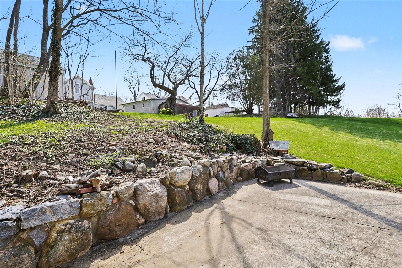 6592 Keigley Street, Eau Claire, MI, 49111-9320