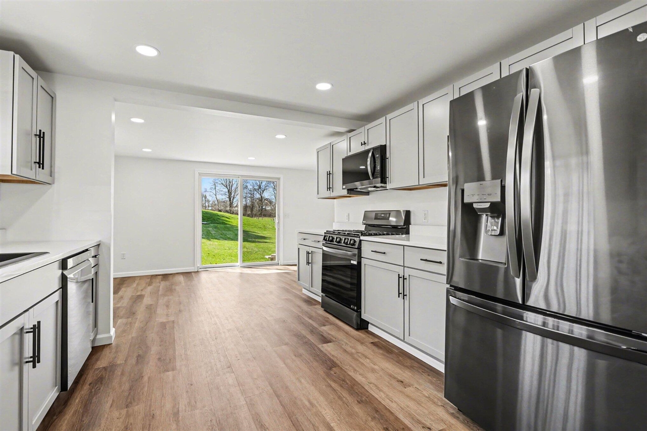 6592 Keigley Street, Eau Claire, MI, 49111-9320