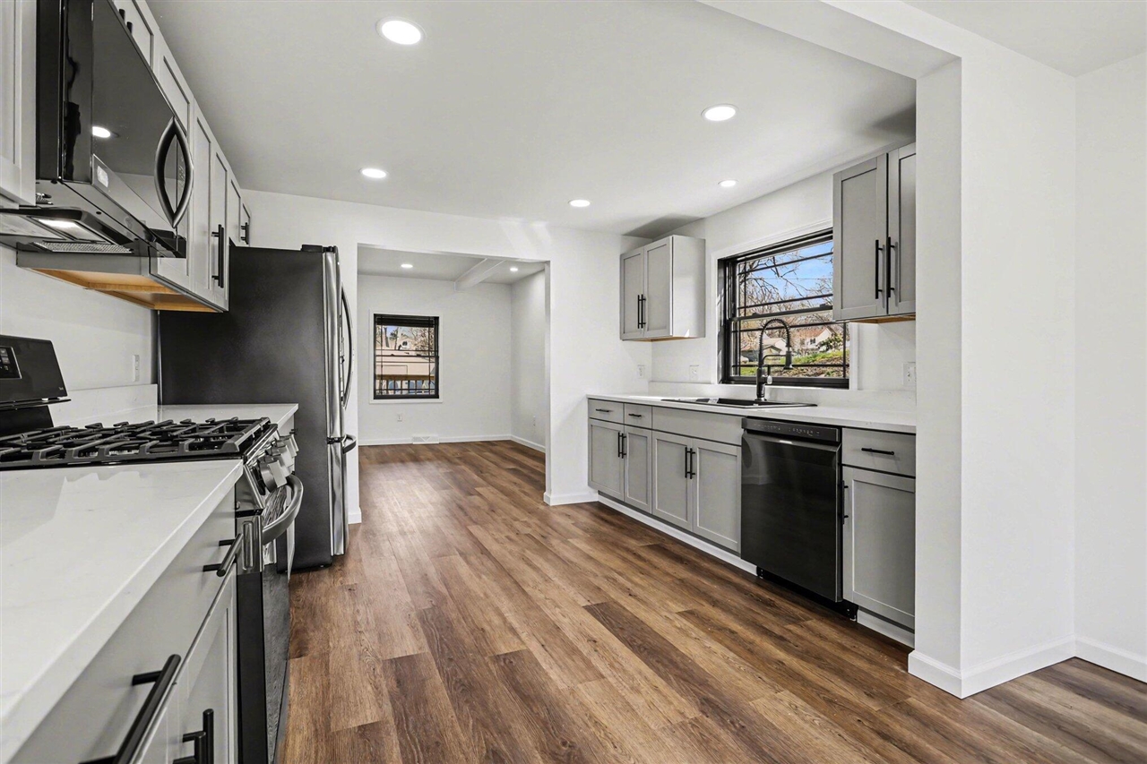 6592 Keigley Street, Eau Claire, MI, 49111-9320