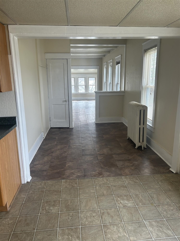 439 W Columbia Avenue, Battle Creek, MI, 49015-3398