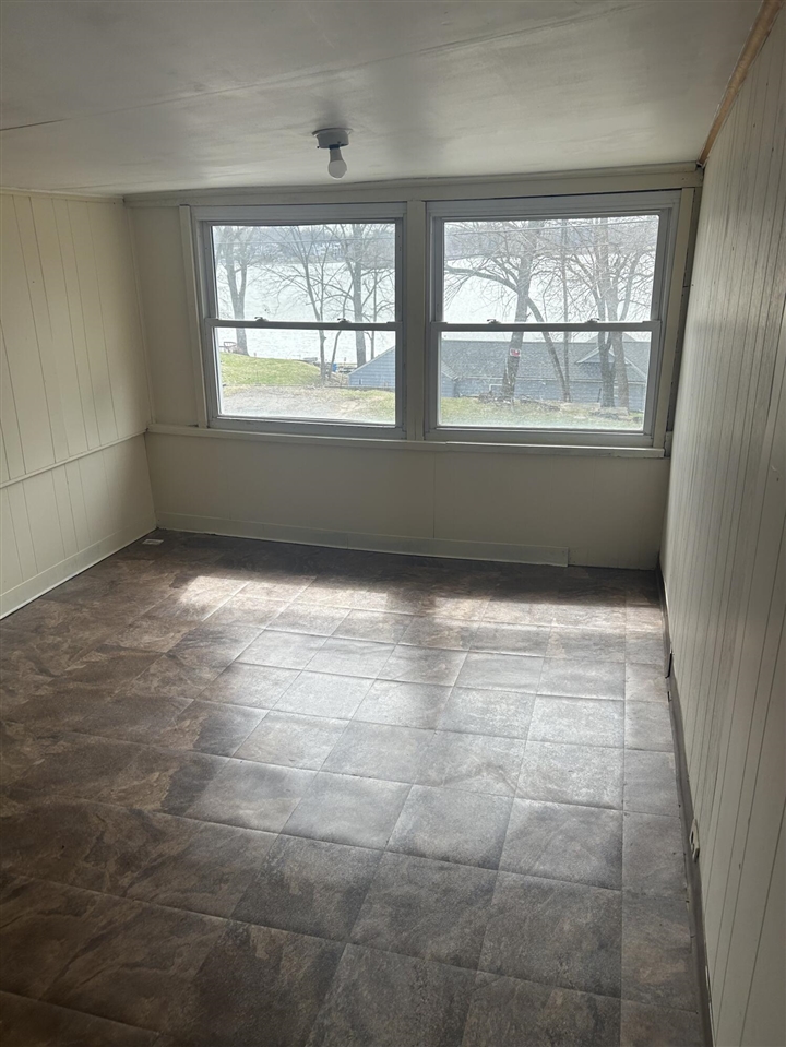 439 W Columbia Avenue, Battle Creek, MI, 49015-3398