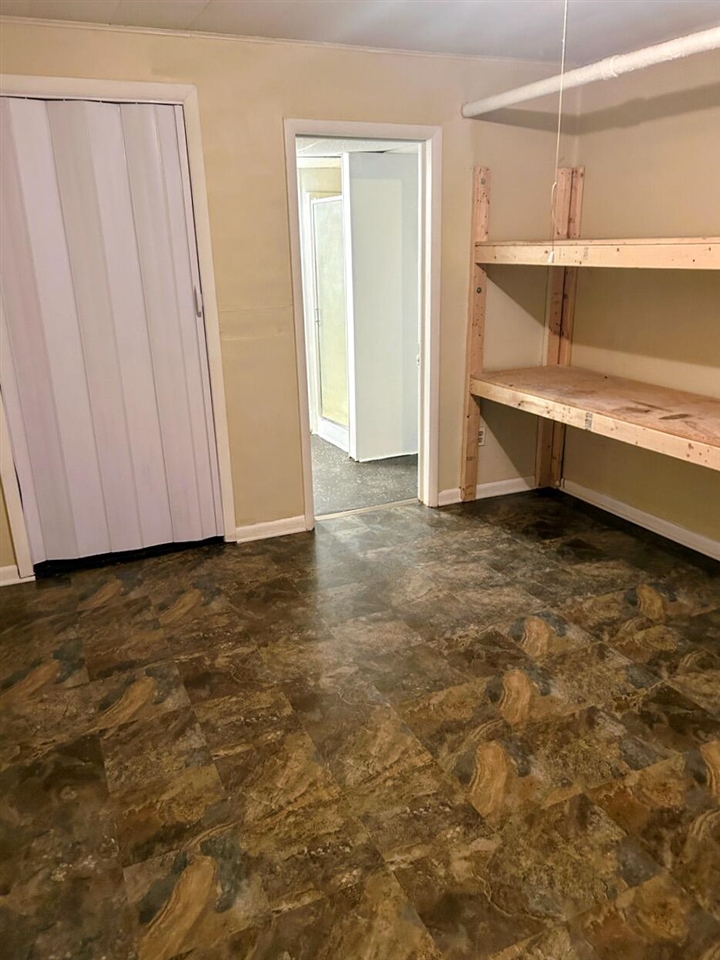 439 W Columbia Avenue, Battle Creek, MI, 49015-3398