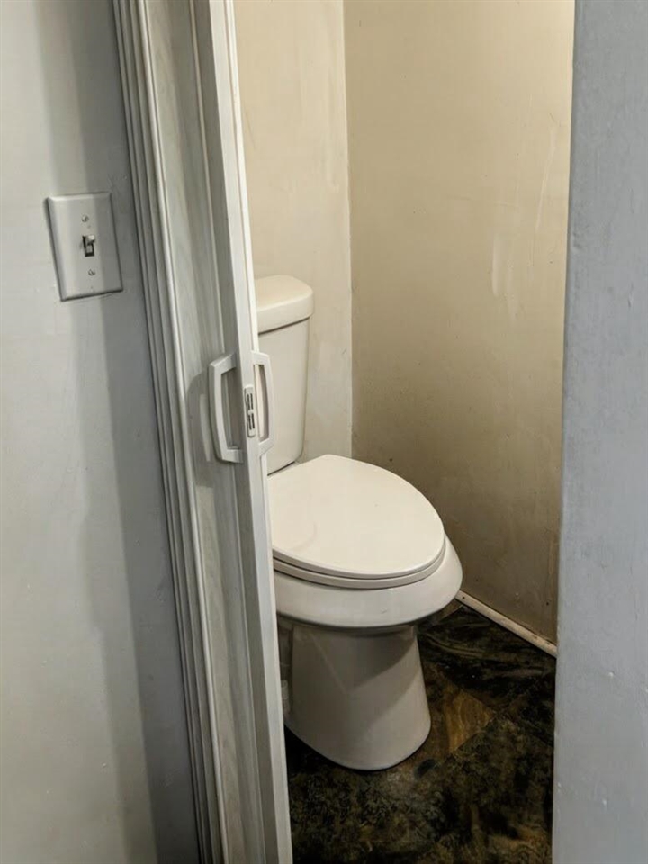 439 W Columbia Avenue, Battle Creek, MI, 49015-3398