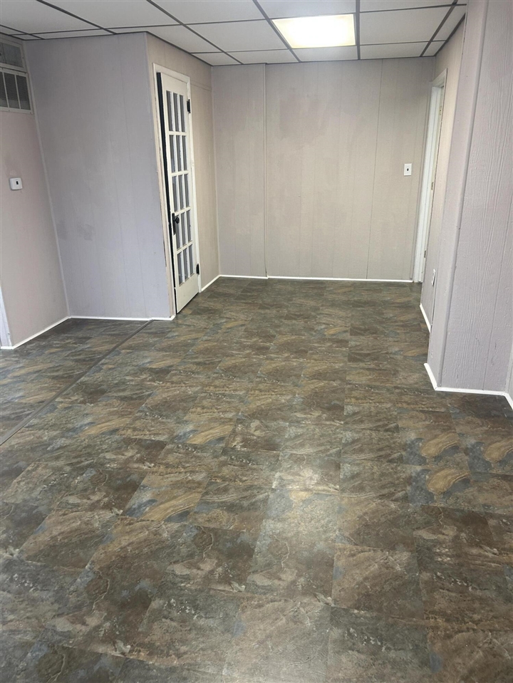 439 W Columbia Avenue, Battle Creek, MI, 49015-3398