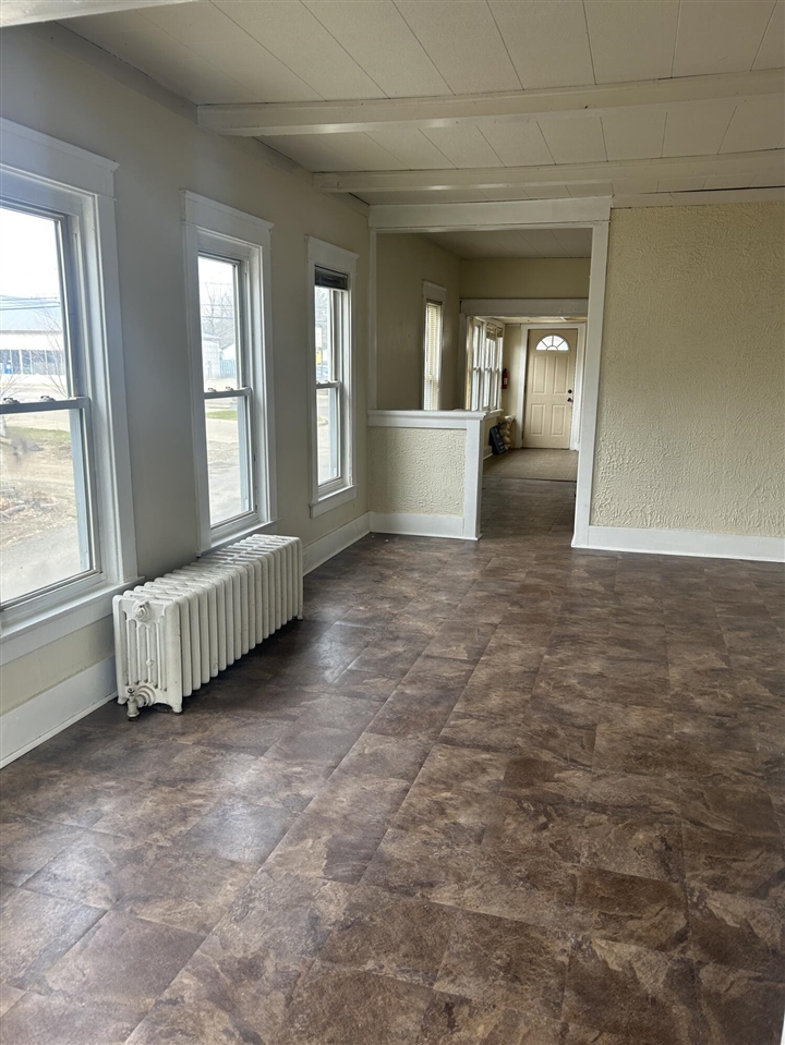 439 W Columbia Avenue, Battle Creek, MI, 49015-3398