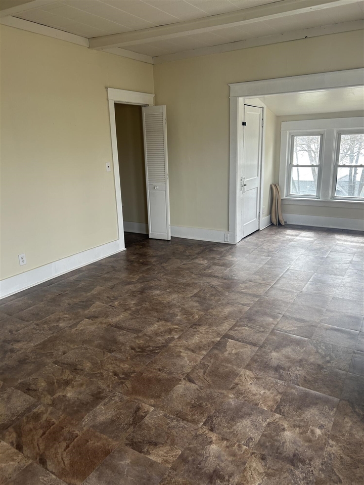 439 W Columbia Avenue, Battle Creek, MI, 49015-3398