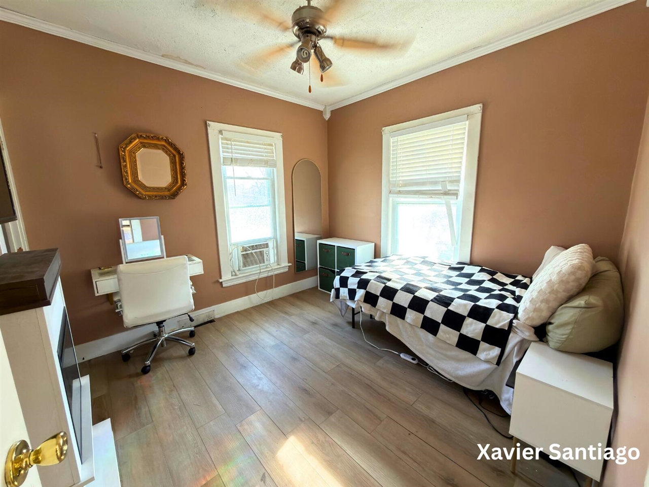 1128 Emerald Avenue, Grand Rapids, MI, 49503-1110