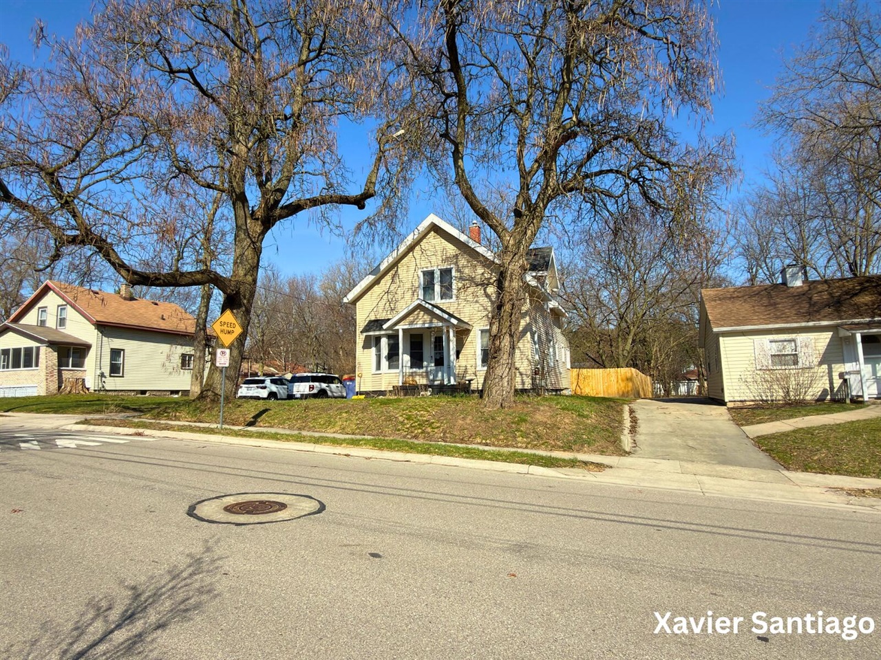 1128 Emerald Avenue, Grand Rapids, MI, 49503-1110