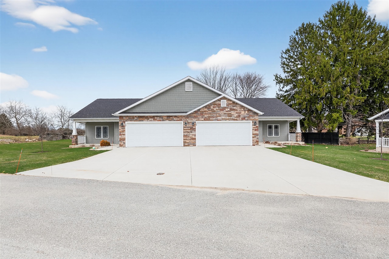 137 Lexington Pointe Drive UNIT&nbsp;7, Niles, MI, 49120-7908