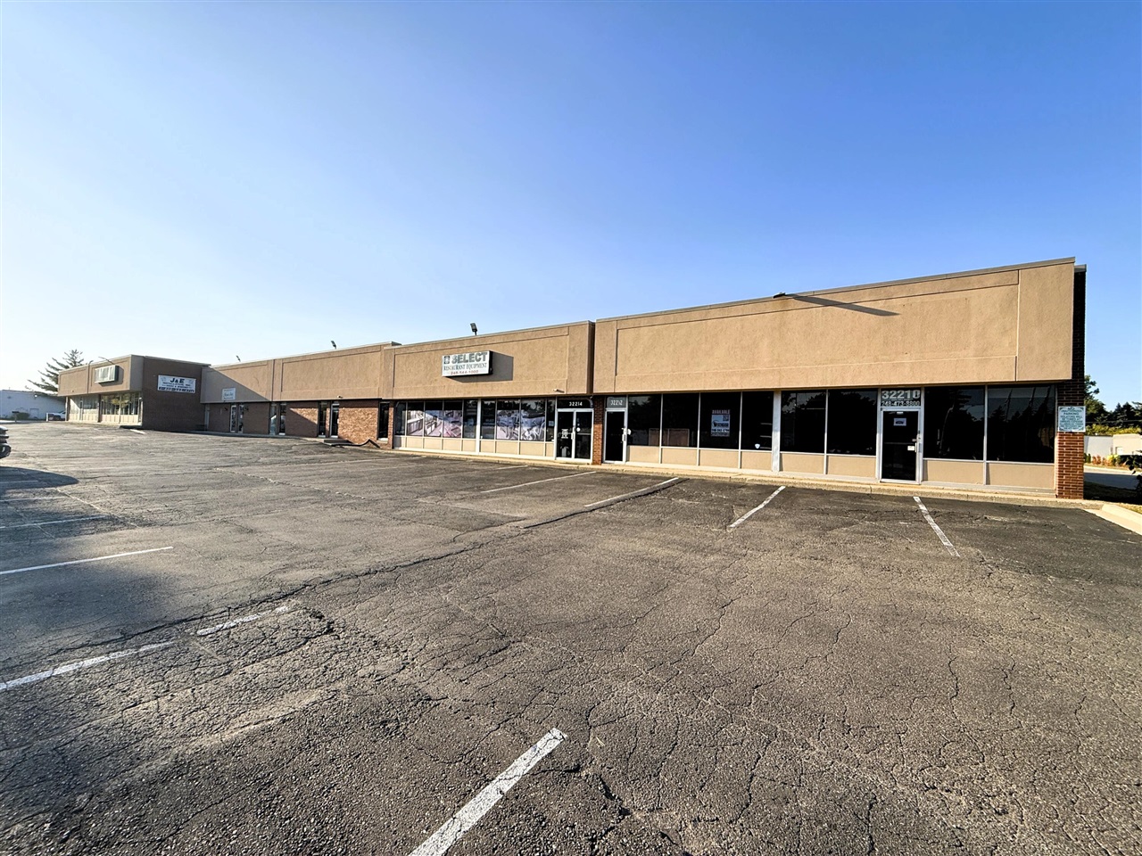 5555 Gull Road, Kalamazoo, MI, 49048-7640