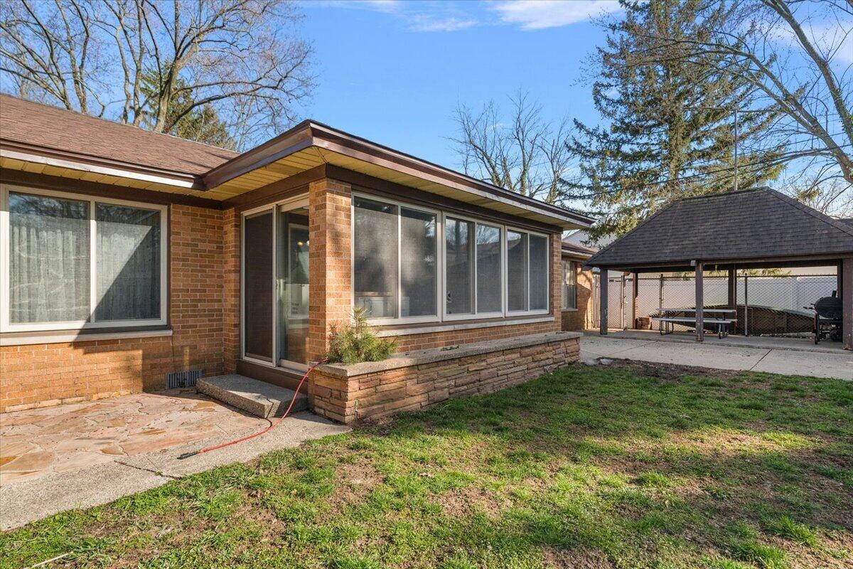 724 Columbia Avenue, Holland, MI, 49423-5152