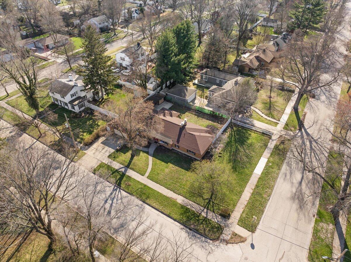 724 Columbia Avenue, Holland, MI, 49423-5152