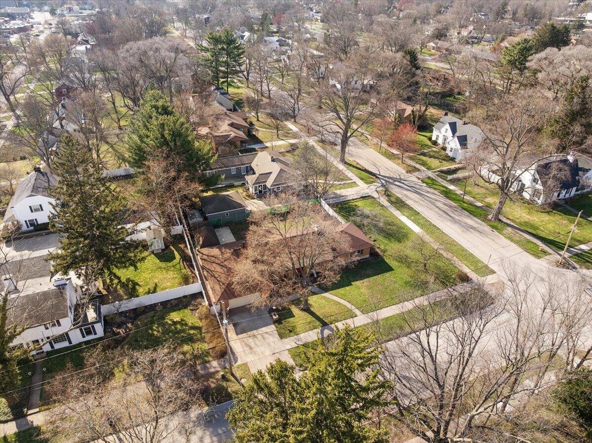 724 Columbia Avenue, Holland, MI, 49423-5152