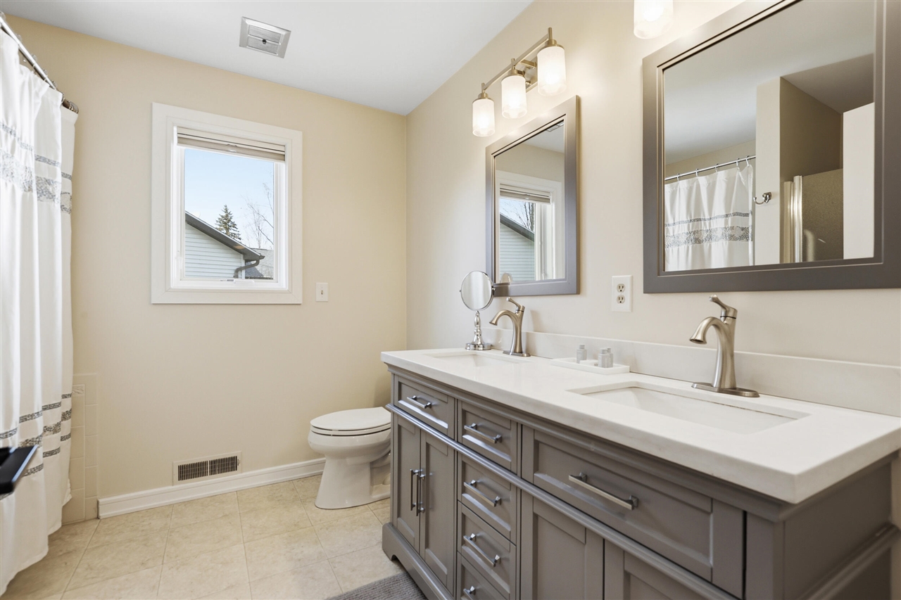 7201 Holiday Drive, Canadian Lakes, MI, 49346-8895