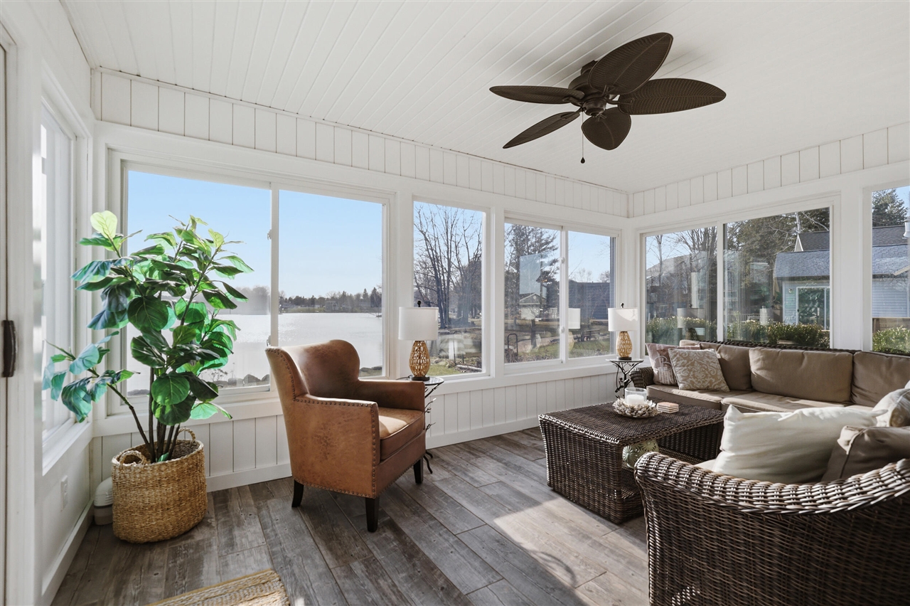 7201 Holiday Drive, Canadian Lakes, MI, 49346-8895