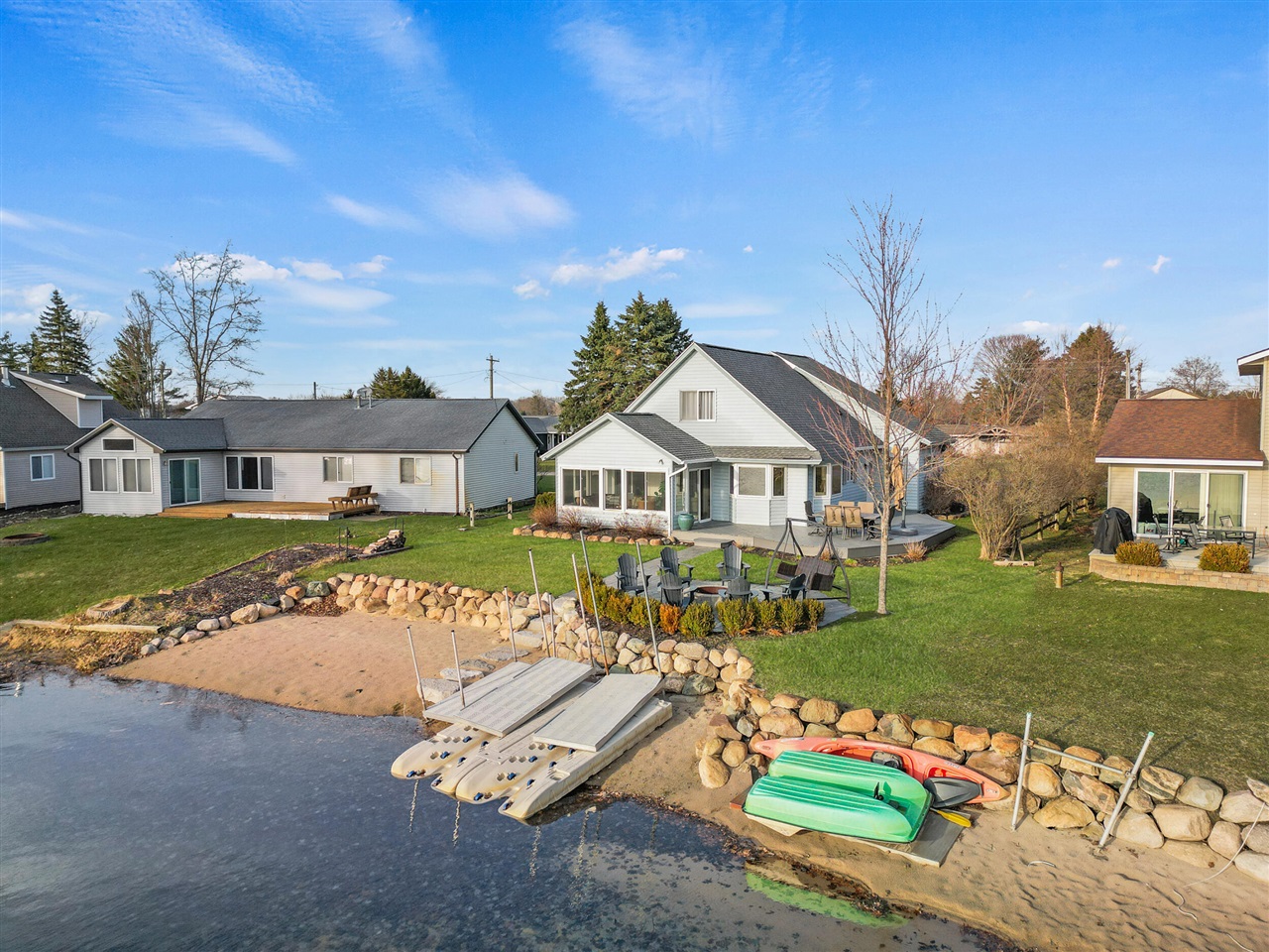 7201 Holiday Drive, Canadian Lakes, MI, 49346-8895
