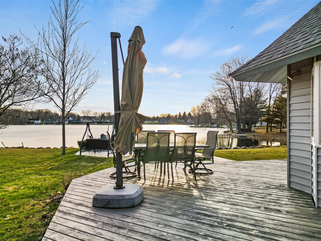 7201 Holiday Drive, Canadian Lakes, MI, 49346-8895