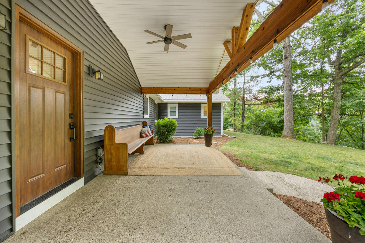 1059 Cumberland Avenue, Lowell, MI, 49331-9819