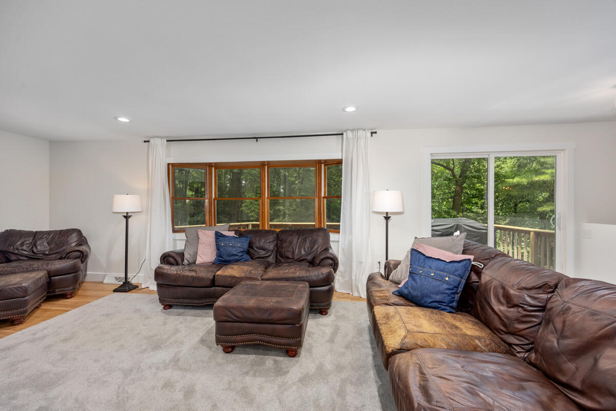 1059 Cumberland Avenue, Lowell, MI, 49331-9819