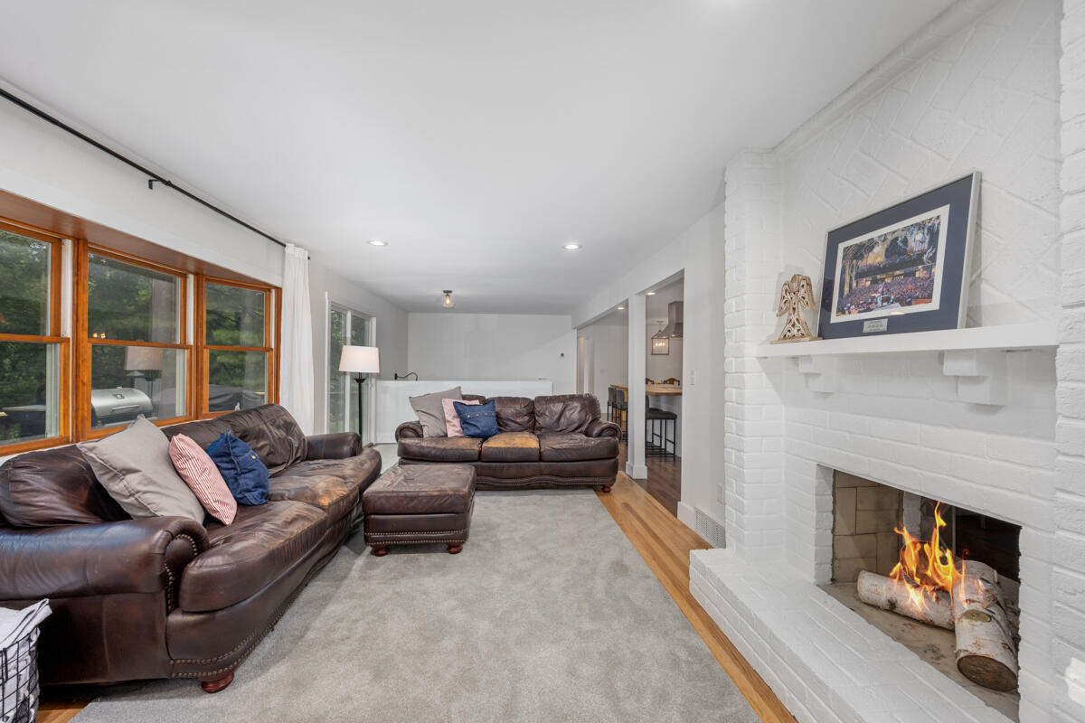 1059 Cumberland Avenue, Lowell, MI, 49331-9819