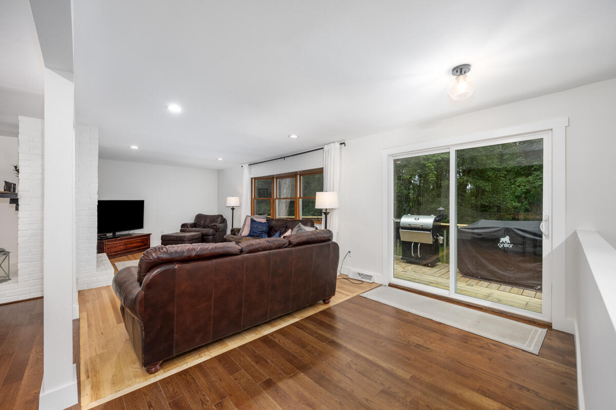 1059 Cumberland Avenue, Lowell, MI, 49331-9819