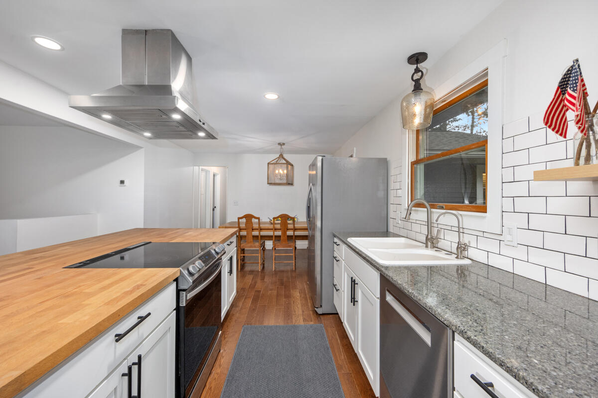 1059 Cumberland Avenue, Lowell, MI, 49331-9819