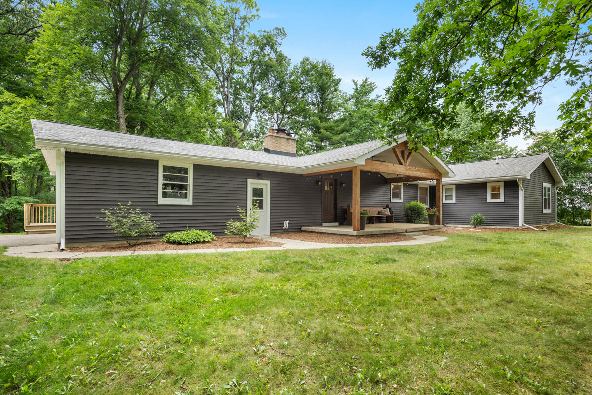 1059 Cumberland Avenue, Lowell, MI, 49331-9819