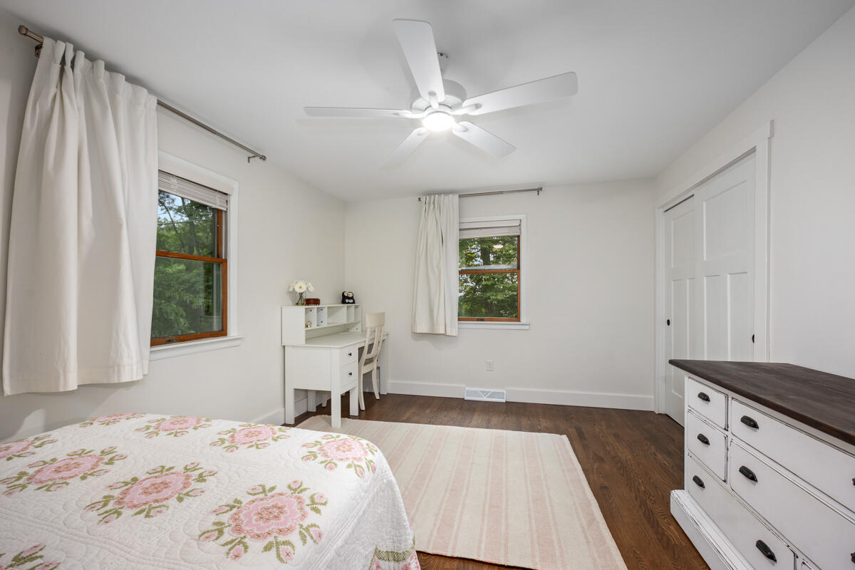 1059 Cumberland Avenue, Lowell, MI, 49331-9819