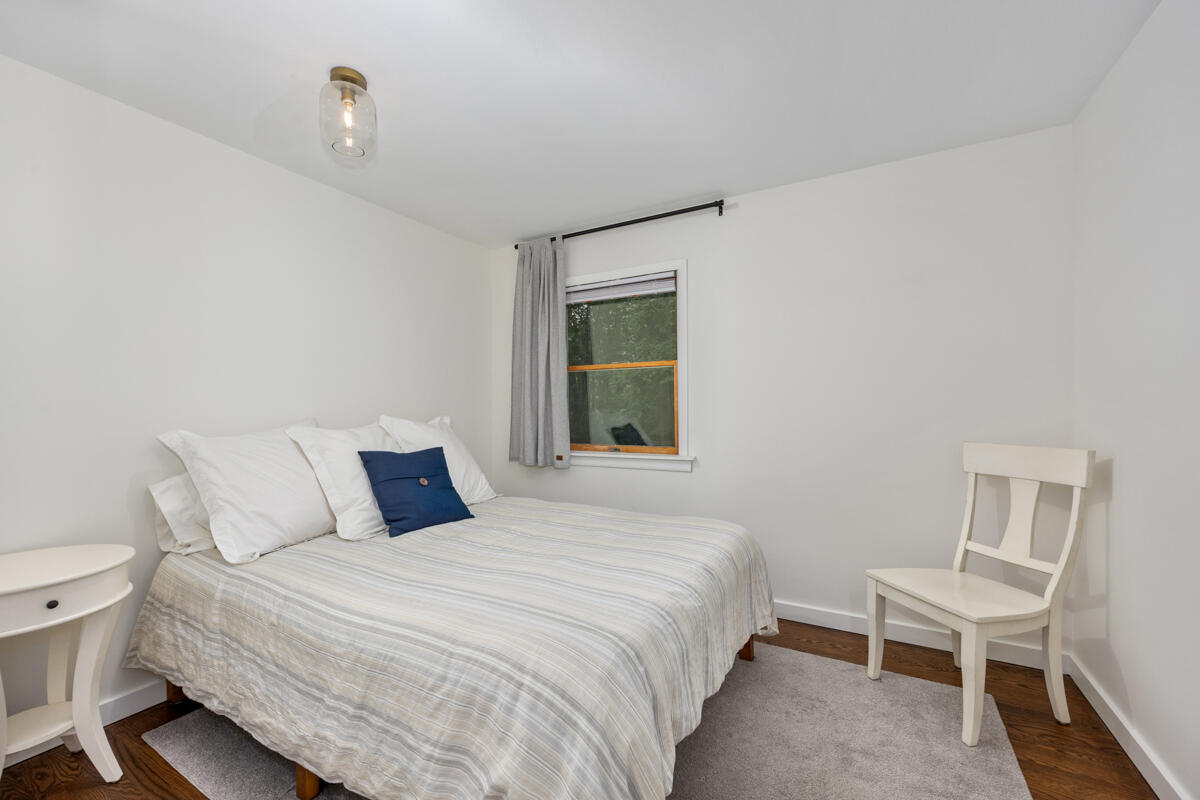 1059 Cumberland Avenue, Lowell, MI, 49331-9819