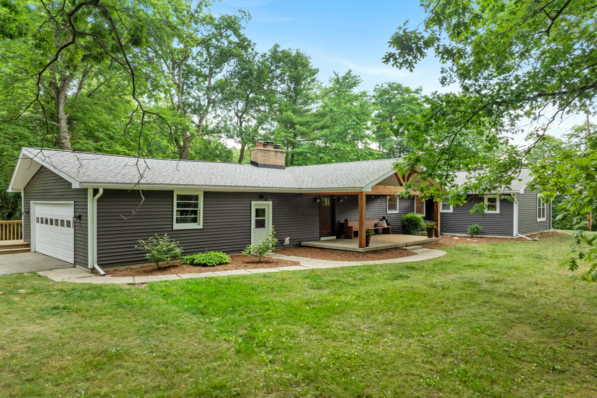 1059 Cumberland Avenue, Lowell, MI, 49331-9819