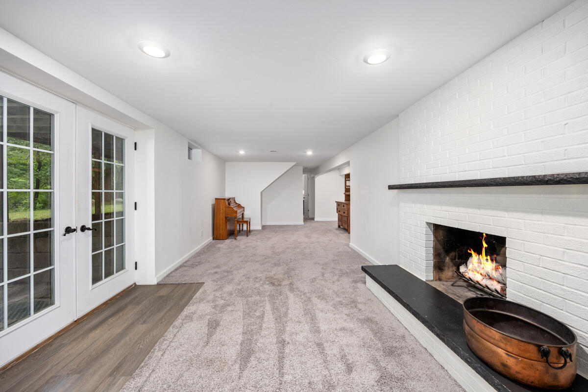 1059 Cumberland Avenue, Lowell, MI, 49331-9819