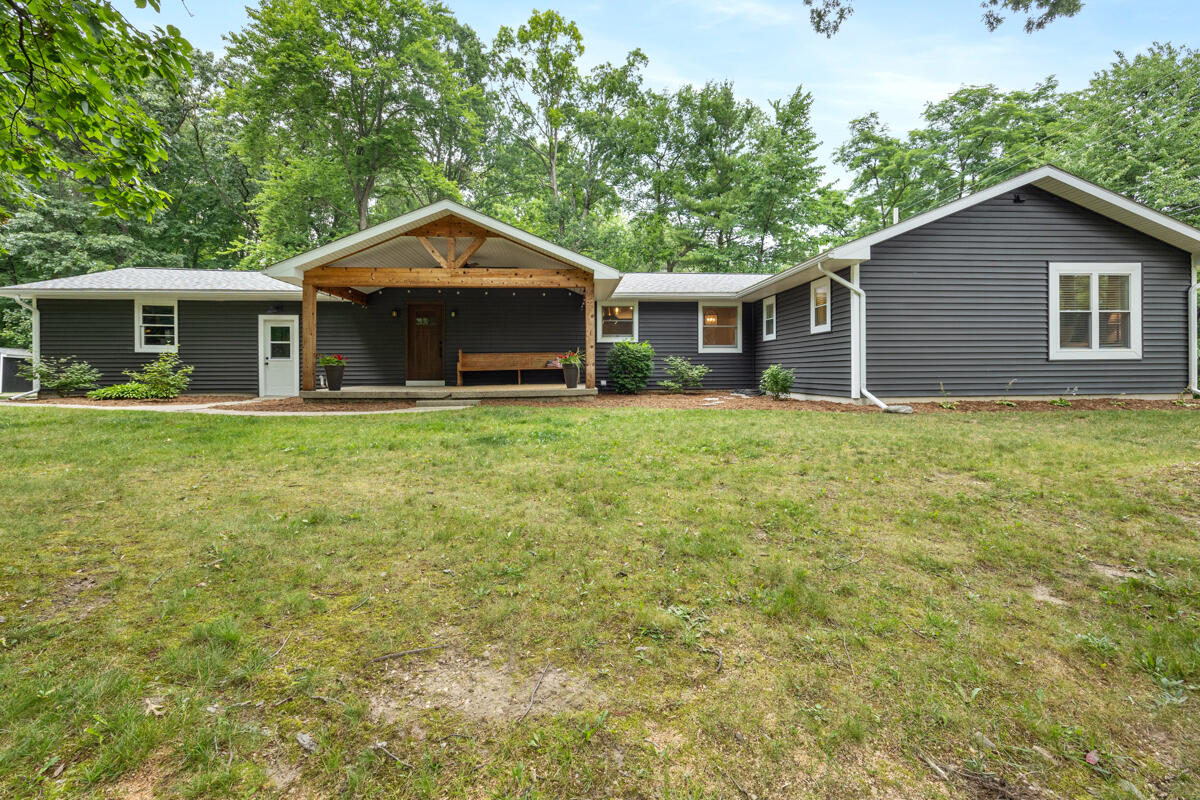 1059 Cumberland Avenue, Lowell, MI, 49331-9819