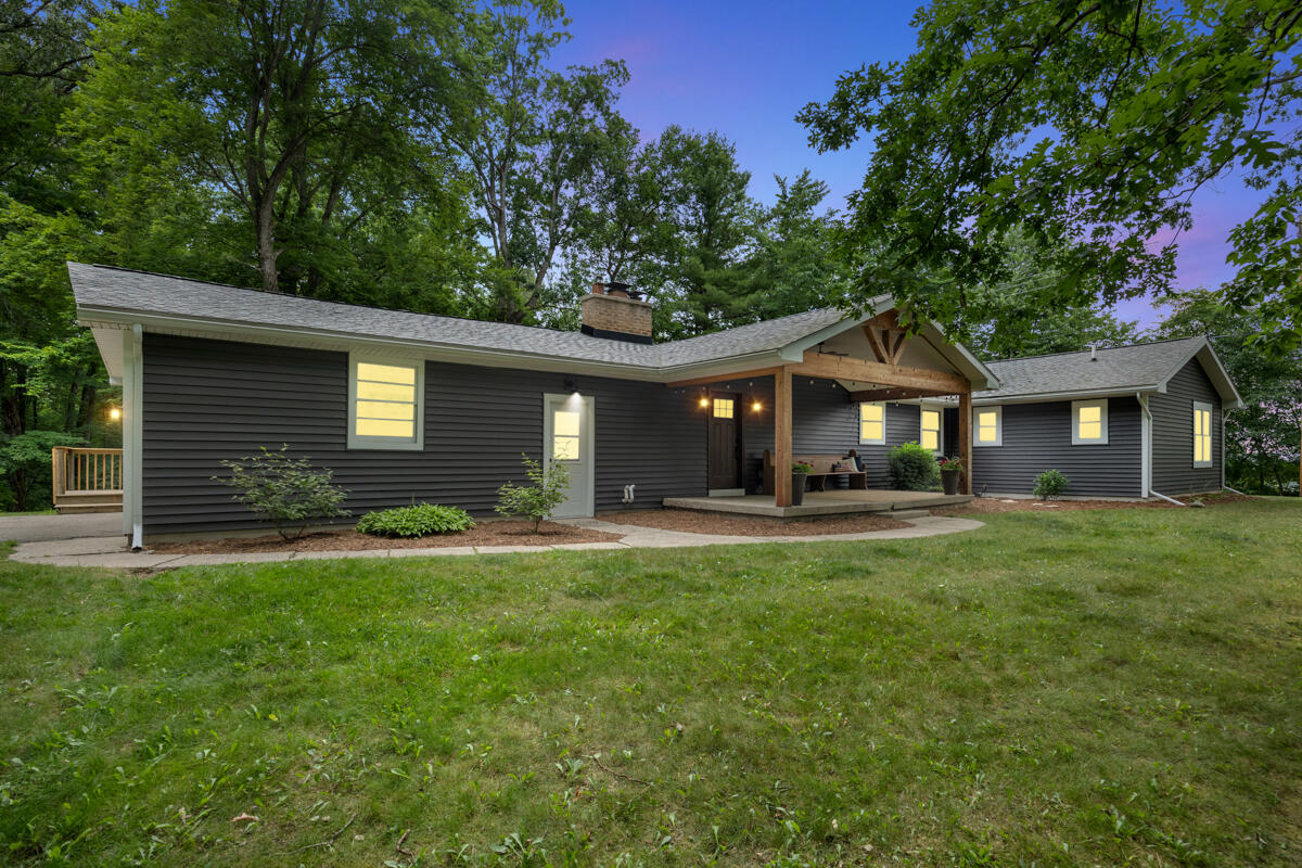 1059 Cumberland Avenue, Lowell, MI, 49331-9819