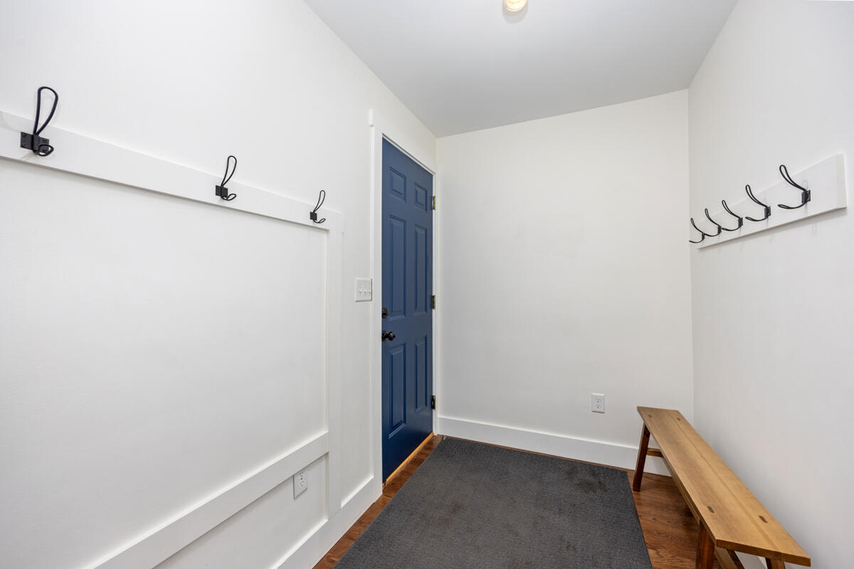 1059 Cumberland Avenue, Lowell, MI, 49331-9819