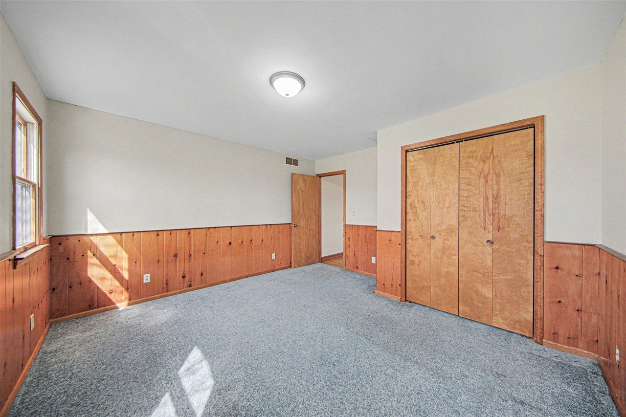 4001 Hoyer Road, Jackson, MI, 49201-8374