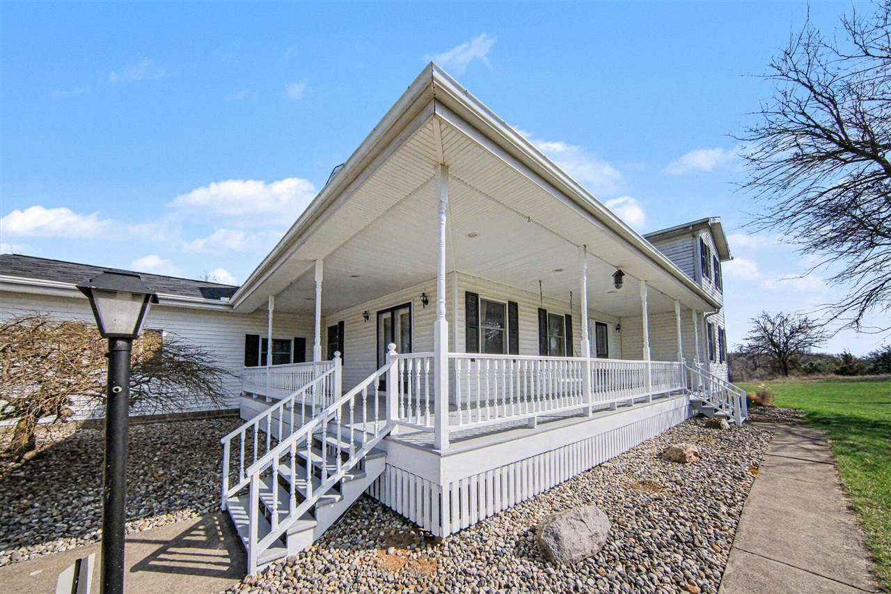 4001 Hoyer Road, Jackson, MI, 49201-8374