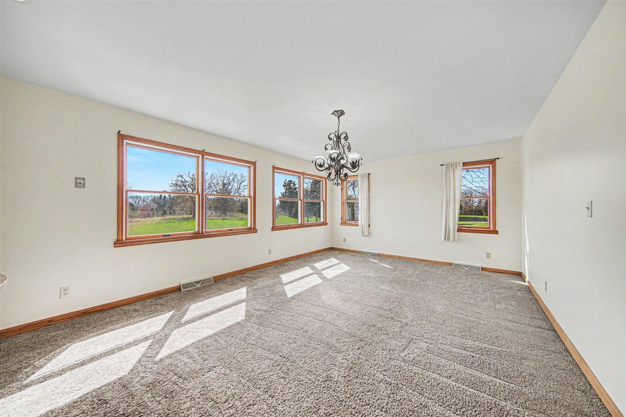 4001 Hoyer Road, Jackson, MI, 49201-8374